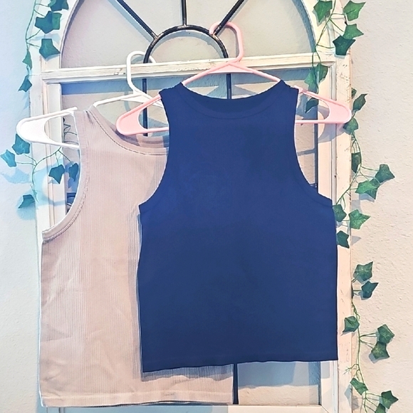 2 for $10! No Boundaries Black Ribbed Top and Tan Ribbed Top L - Picture 1 of 2